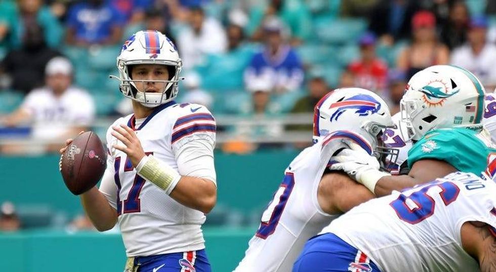 PHOTOS: Bills Sink Dolphins 37-20