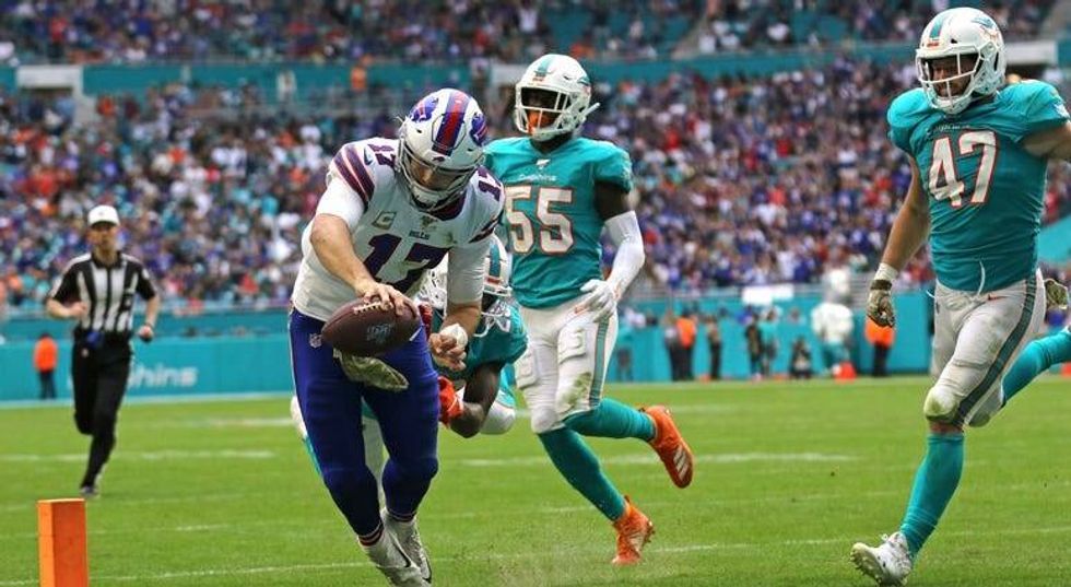PHOTOS: Bills Sink Dolphins 37-20