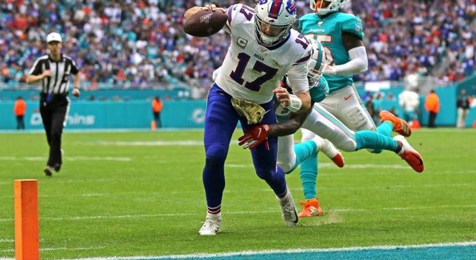 PHOTOS: Bills Sink Dolphins 37-20
