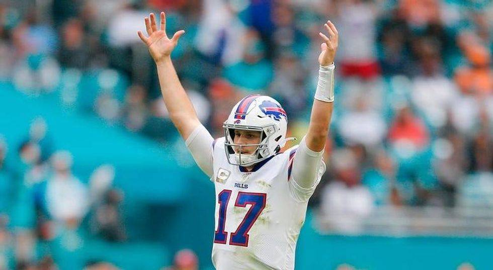 PHOTOS: Bills Sink Dolphins 37-20