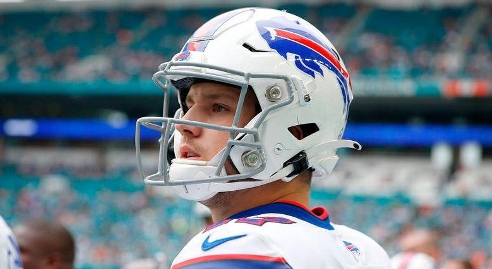 PHOTOS: Bills Sink Dolphins 37-20