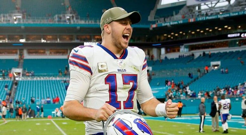 PHOTOS: Bills Sink Dolphins 37-20