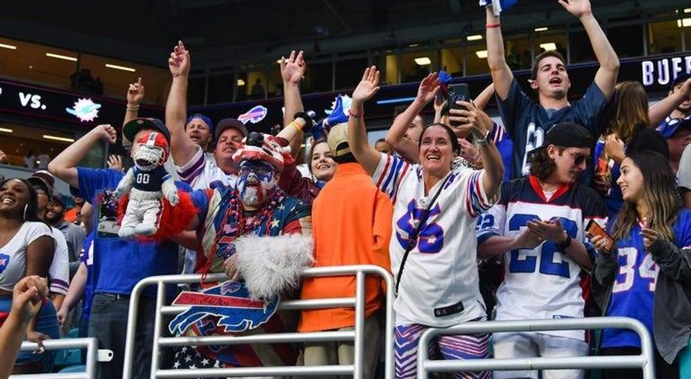 PHOTOS: Bills Sink Dolphins 37-20