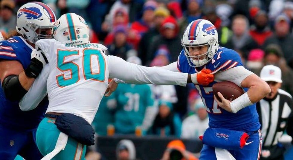 PHOTOS: Buffalo Bills close out season with 42-17 win over Dolphins