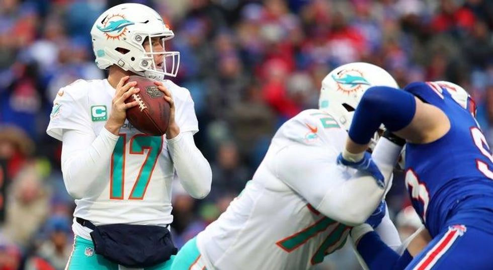 PHOTOS: Buffalo Bills close out season with 42-17 win over Dolphins