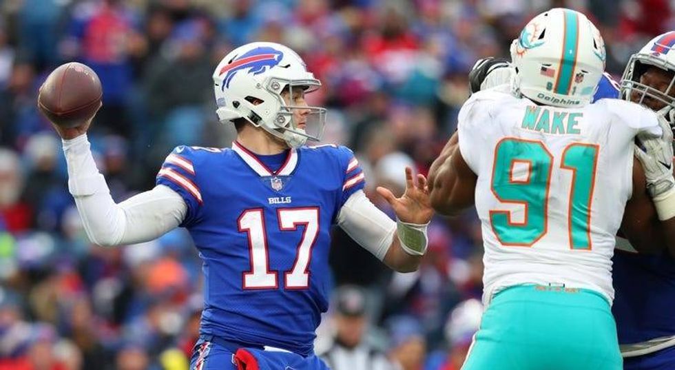 PHOTOS: Buffalo Bills close out season with 42-17 win over Dolphins