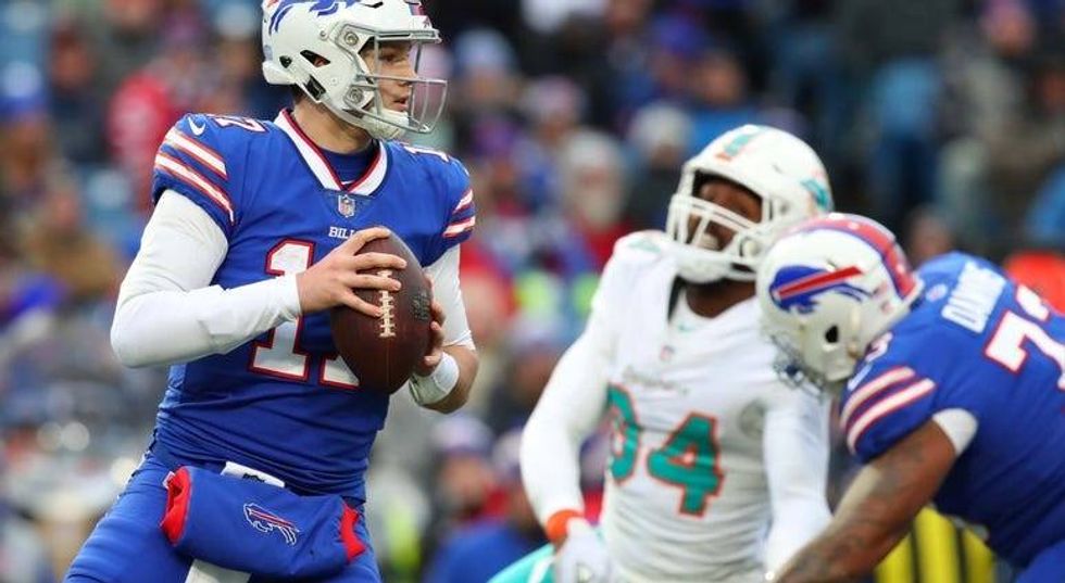 PHOTOS: Buffalo Bills close out season with 42-17 win over Dolphins