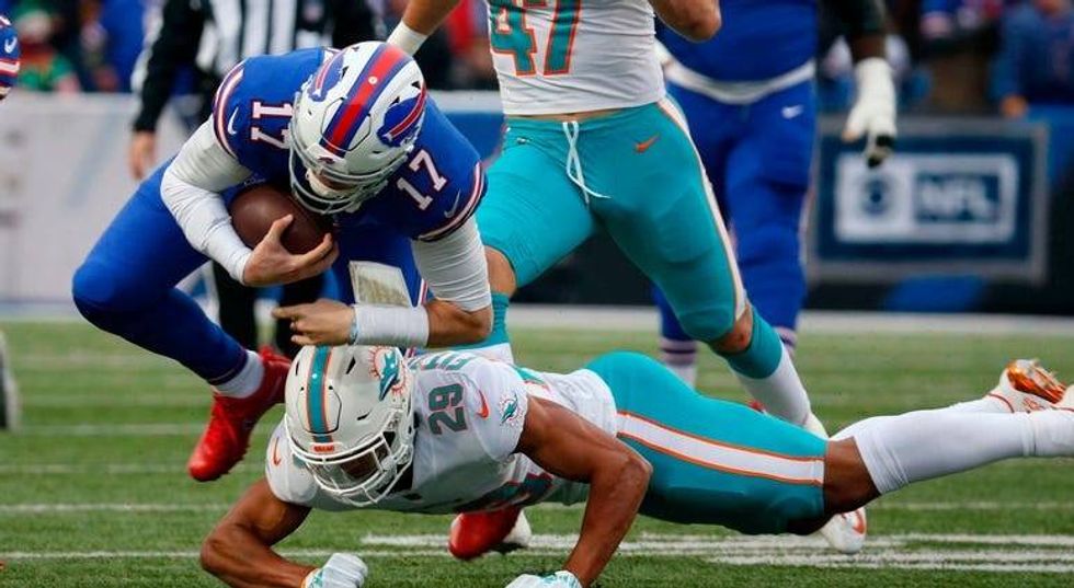 PHOTOS: Buffalo Bills close out season with 42-17 win over Dolphins