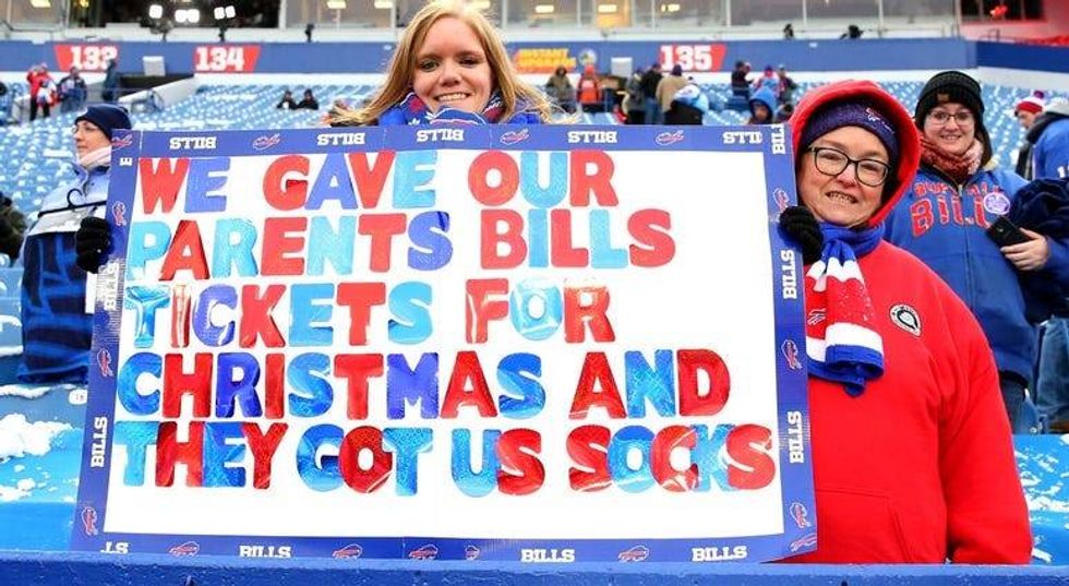 PHOTOS: Buffalo Bills close out season with 42-17 win over Dolphins