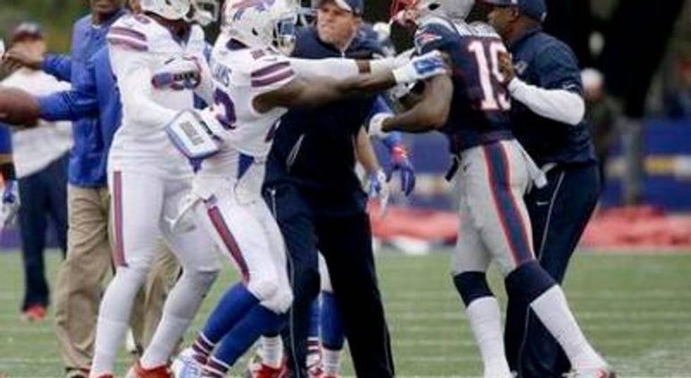 PHOTOS: Buffalo Bills Handle Brady-less Patriots 16-0
