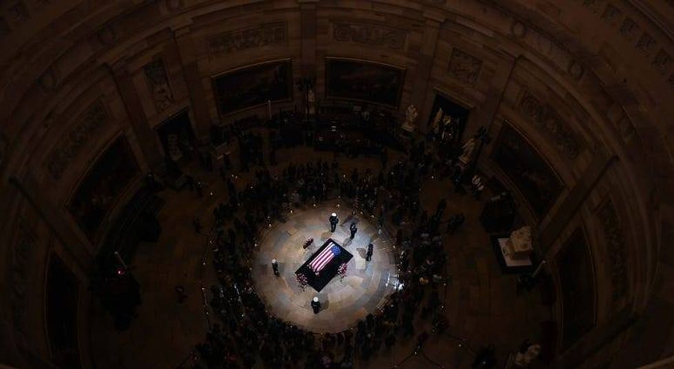 PHOTOS: President George H.W. Bush lies in state at U.S.Capitol