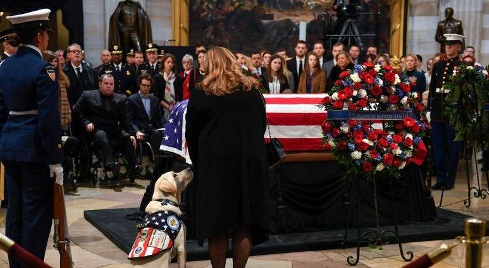 PHOTOS: President George H.W. Bush lies in state at U.S.Capitol