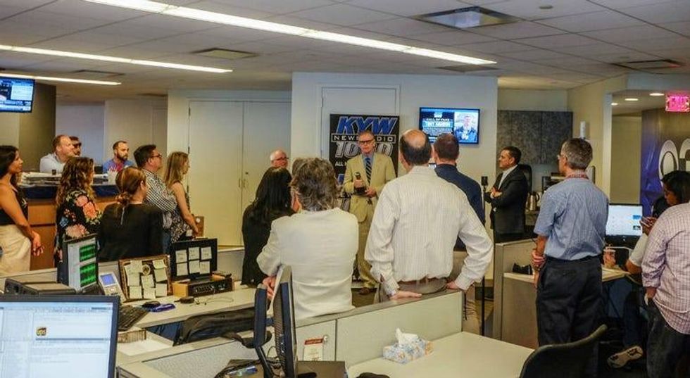 PHOTOS: Retired KYW Newsradio reporter Tony Hanson inducted into Hall of Fame