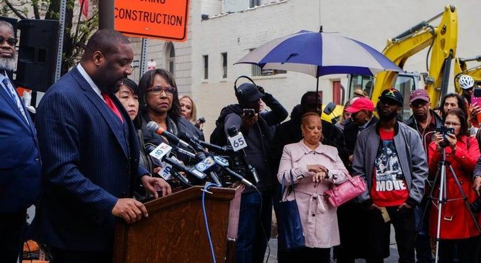 PHOTOS: Starbucks Protest