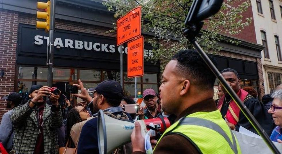 PHOTOS: Starbucks Protest