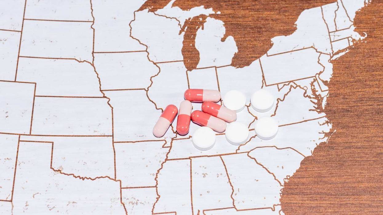 pills on map