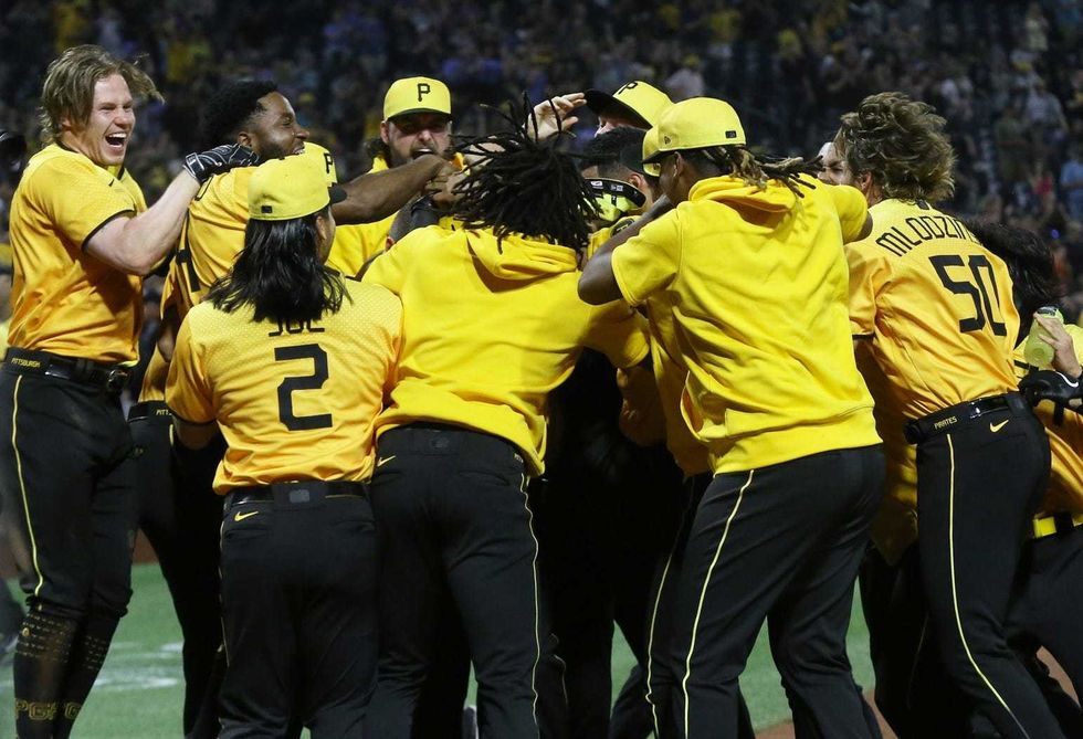 Pirates celebrate walk-off win