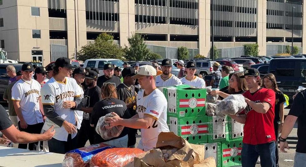Pirates help on Clemente Day