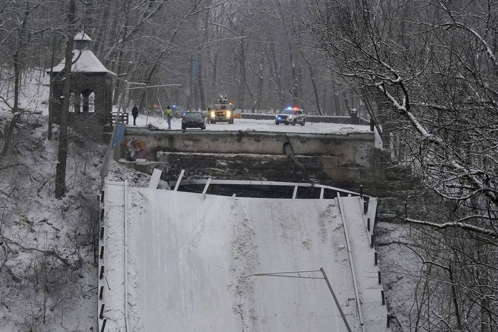 Pittsburgh bridge collapse