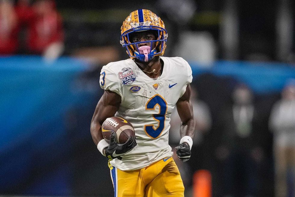 Pittsburgh Panthers wide receiver Jordan Addison (3) runs after a catch against the Michigan State Spartans
