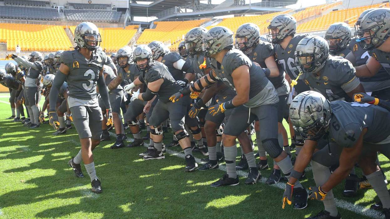 Pittsburgh, Pennsylvania, USA; Pittsburgh Panthers defensive back Damar Hamlin (3) fires up his teammates