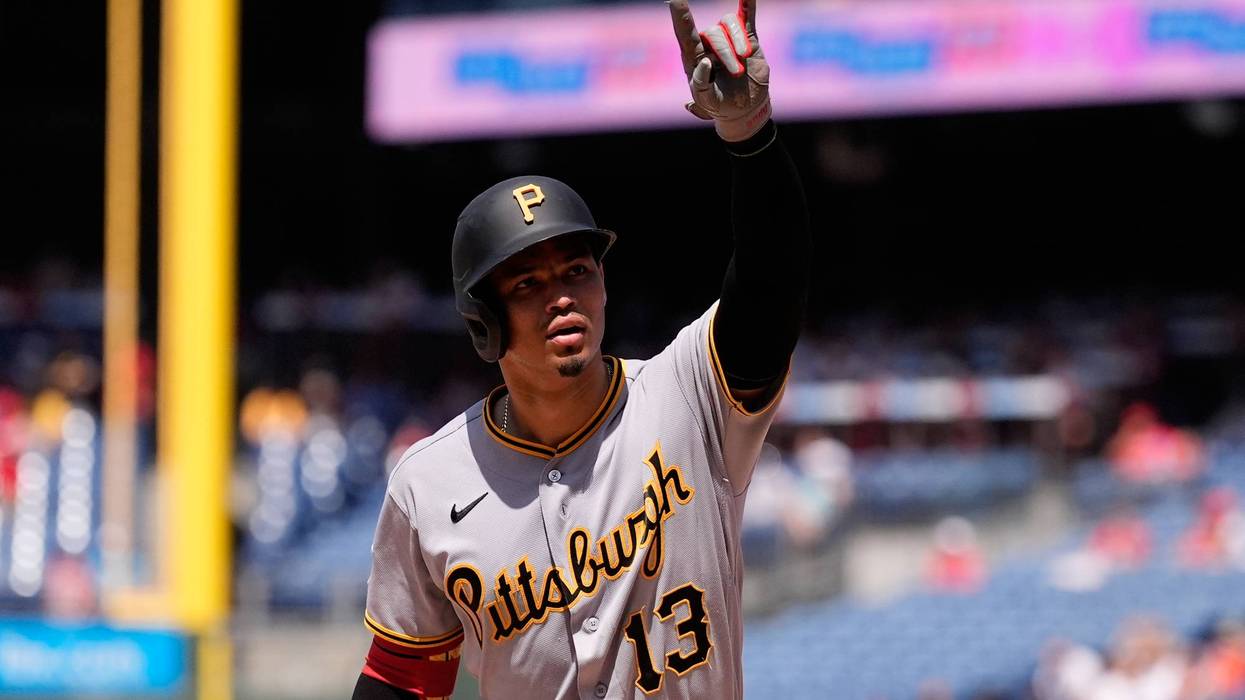 Valdez helps Pirates beat Phillies 6-1 to split their four-game series