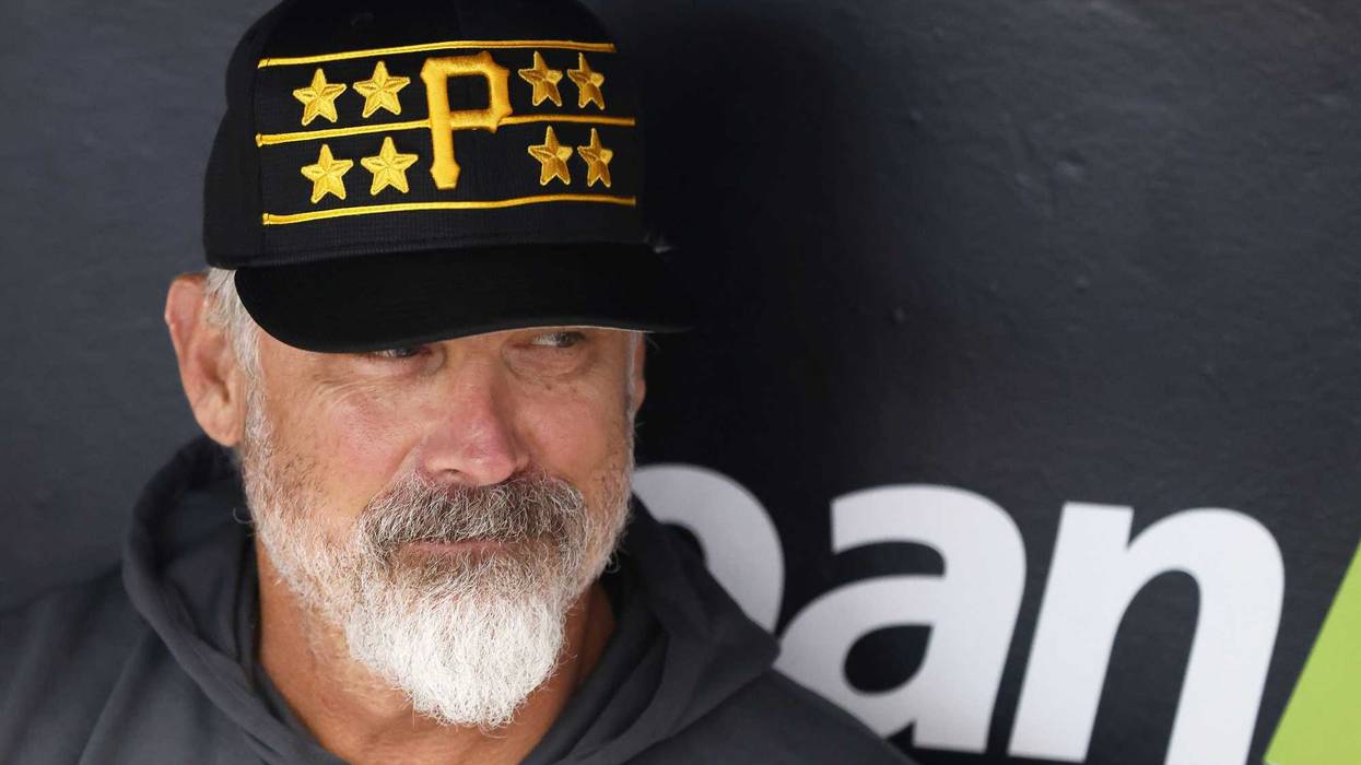 Pittsburgh Pirates manager Derek Shelton (33)