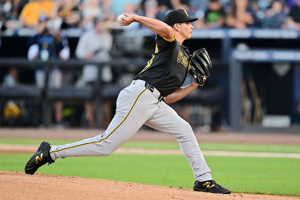 Bullpen shake-up: Pirates recall Harrington, Kelly