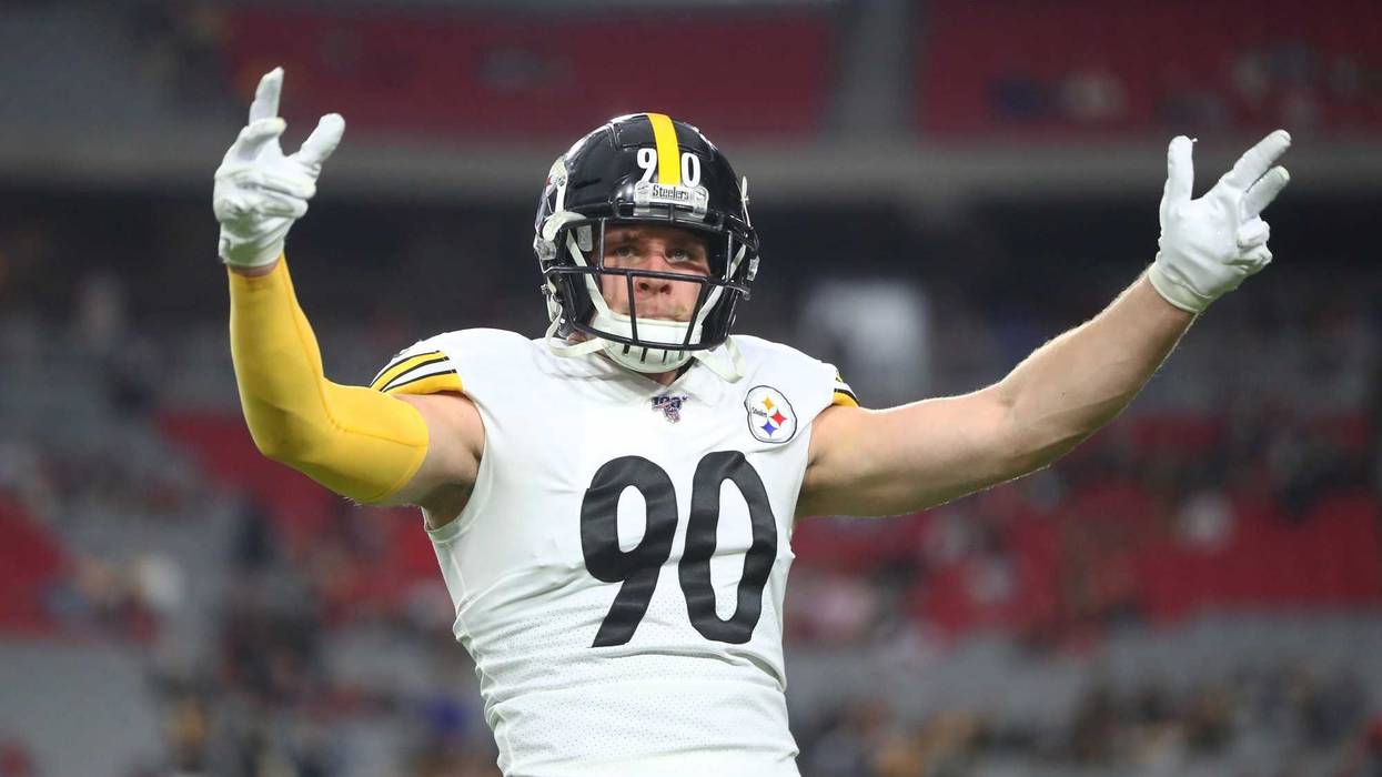 Pittsburgh Steelers linebacker T.J. Watt (90) reacts against the Arizona Cardinals at State Farm Stadium.