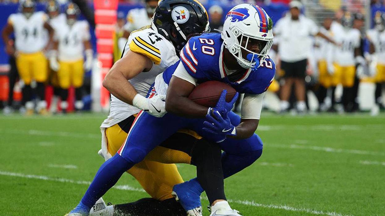 Pittsburgh Steelers v Buffalo Bills