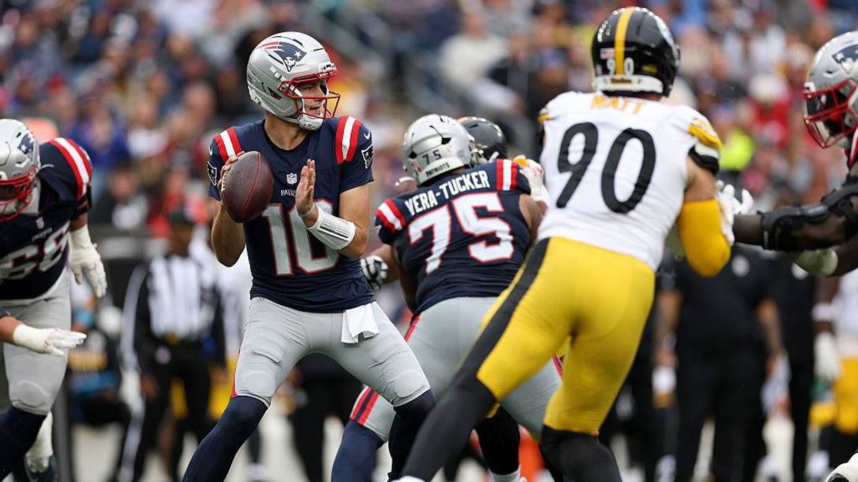 Pittsburgh Steelers v New England Patriots