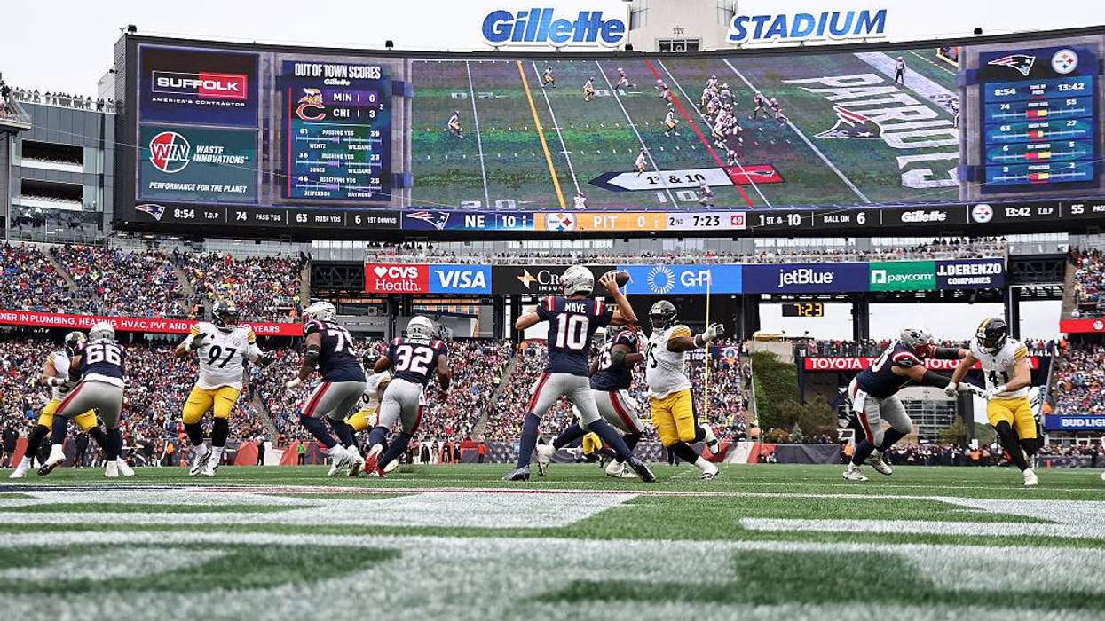 Pittsburgh Steelers v New England Patriots