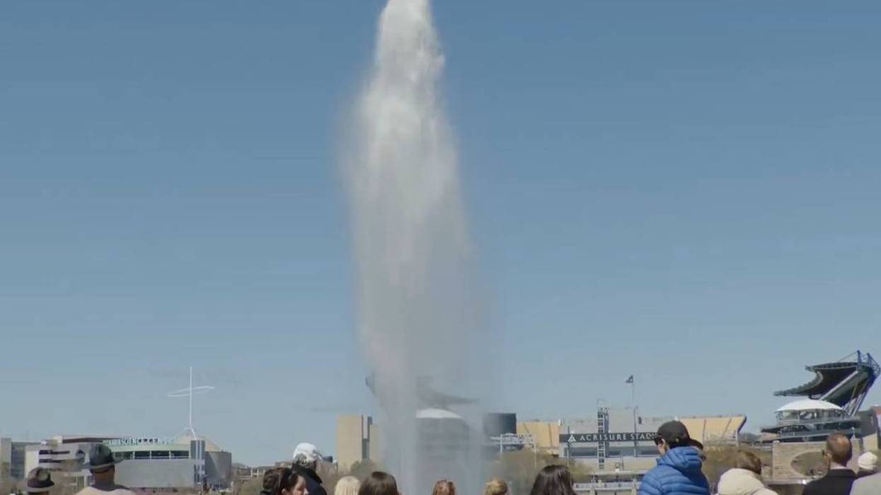 Point State Park Fountain returns after $3M renovation