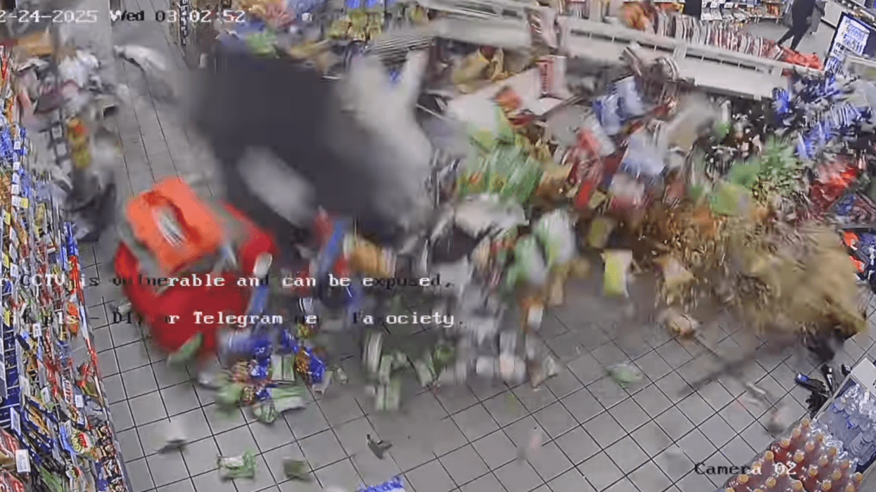 Police are investigating an attempted ATM burglary at a convenience store in White Settlement early Christmas Eve after masked suspects tried to steal the machine using a stolen SUV.