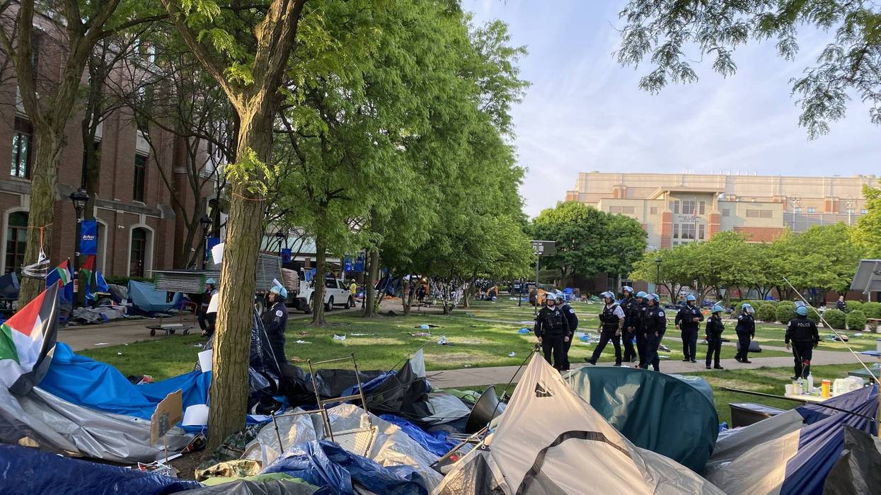 Police clear out tent encampment on DePaul campus