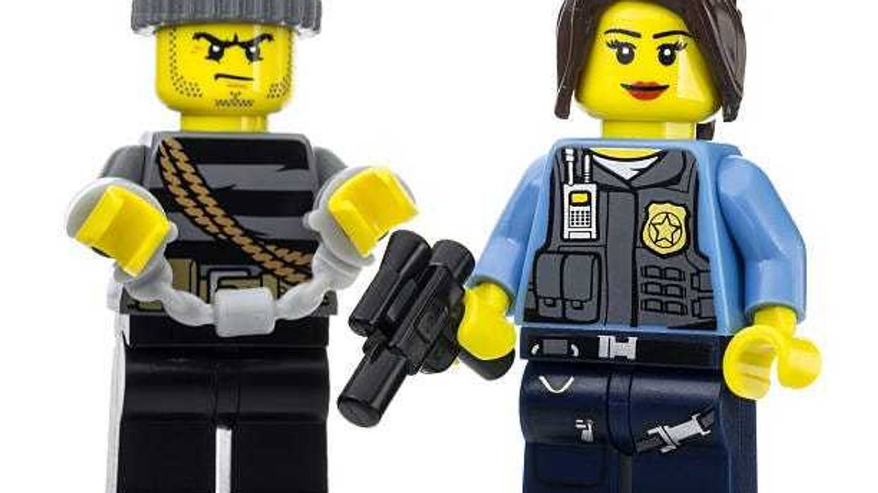 Police search for Connecticut Lego thieves