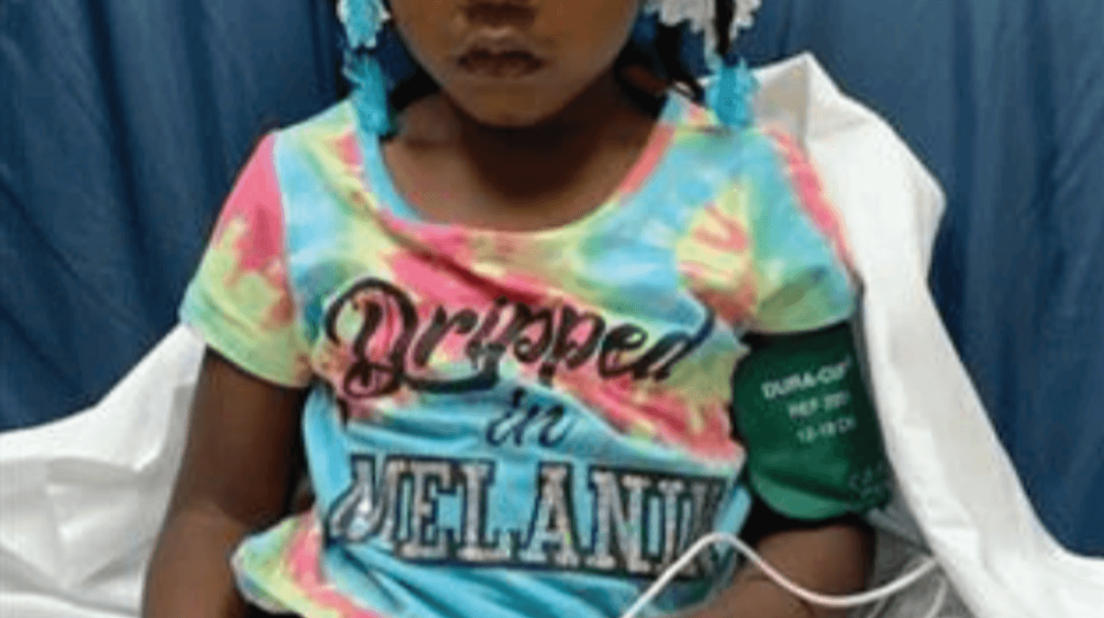Police seek family of 4-year-old girl found on West Side