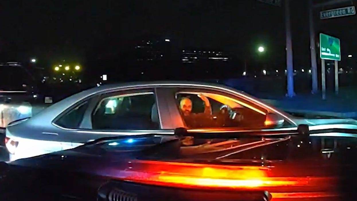 Police surround suspect in chase