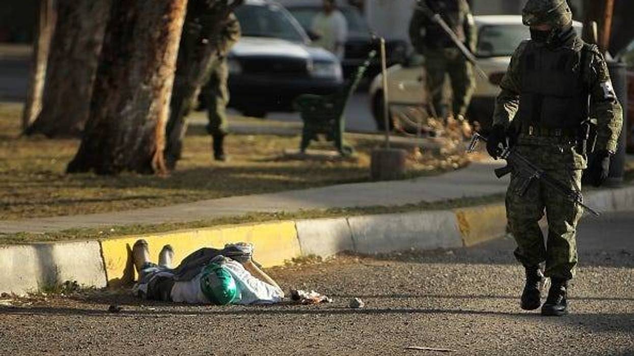 POLICIAS ABUSAN