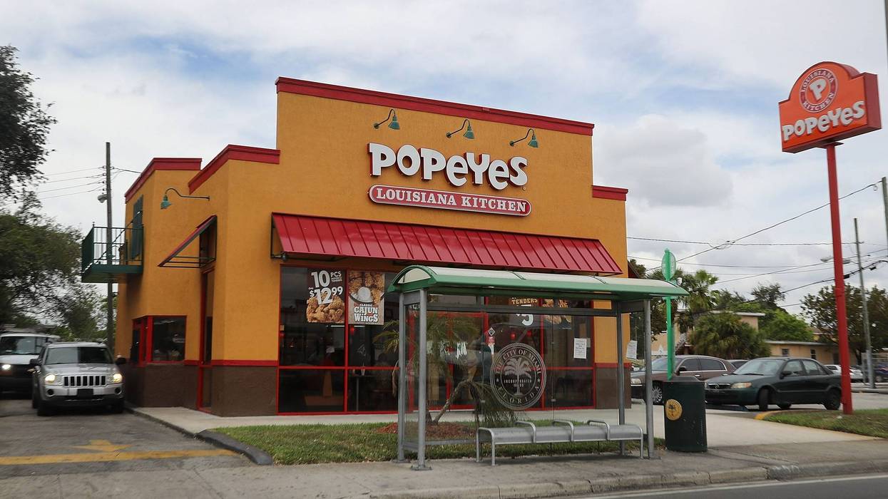 Popeye's Restaurant Exterior