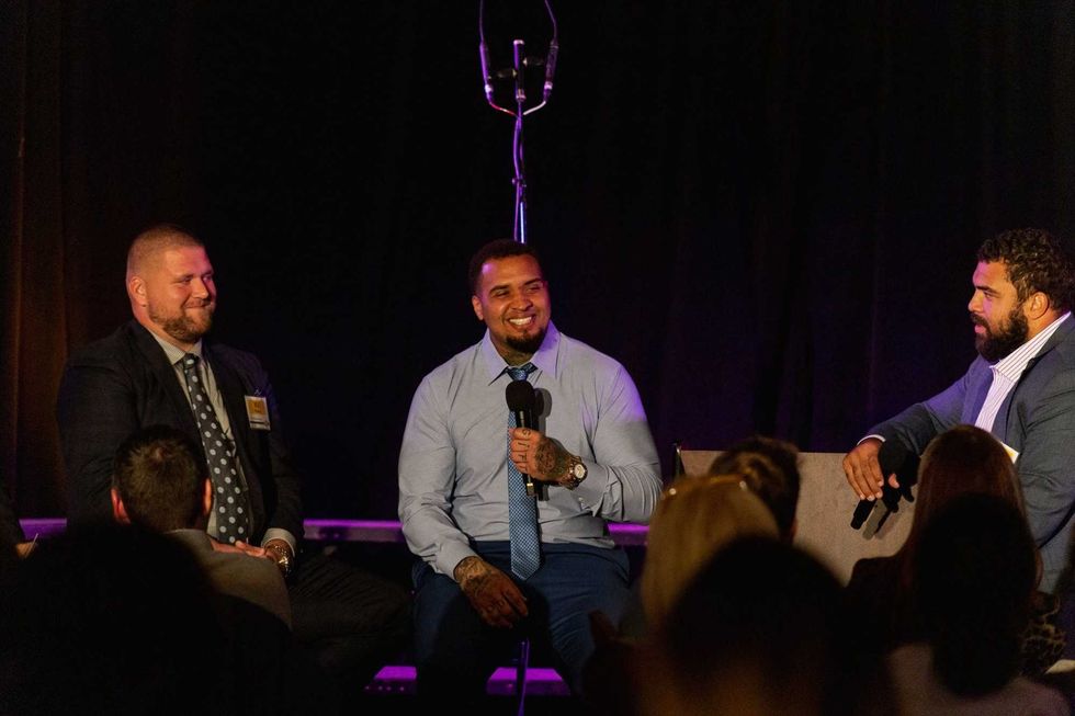 Pouncey in roundtable discussion