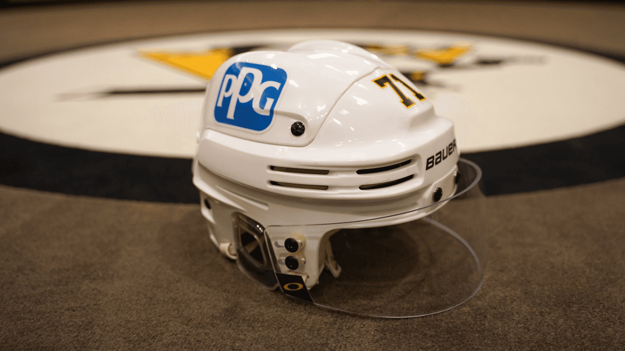 PPG Paints sponsor on Penguins helmet