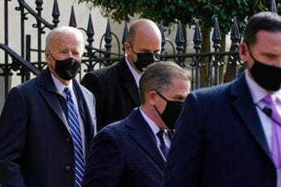 Biden To Reinstate COVID-19 Travel Rules, Add South Africa 