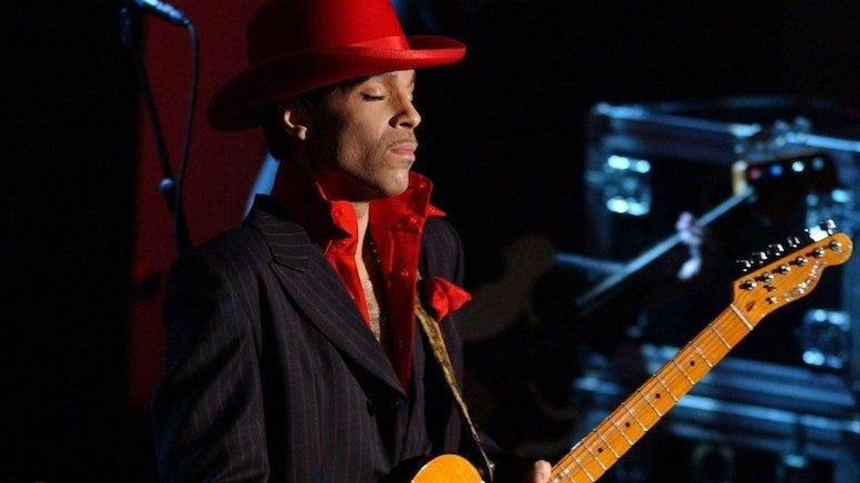Prince, Rock and Roll Hall of Fame, Performance, Guitar Solo, Red Hat, 2004