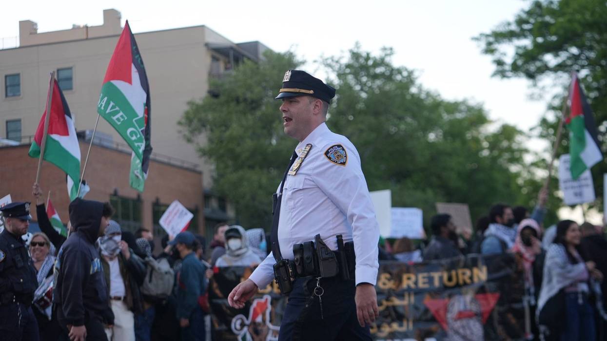 New York approves protest buffer zones outside houses of worship