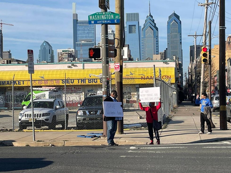 Protesters against making Washington Avenue three lanes in part of South Philadelphia.