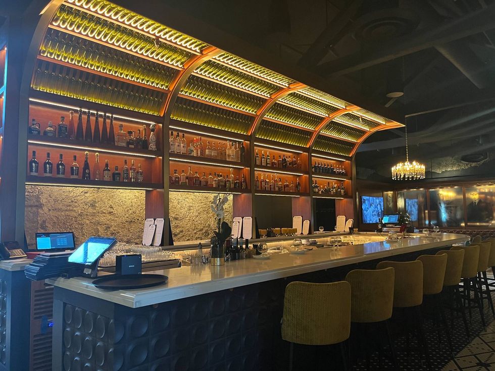 Pullman Restaurant and Bar
