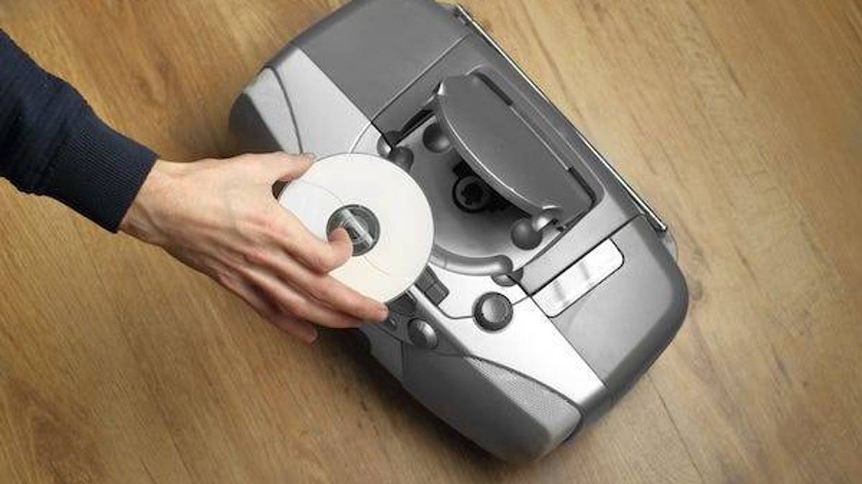 Putting CD into stereo
