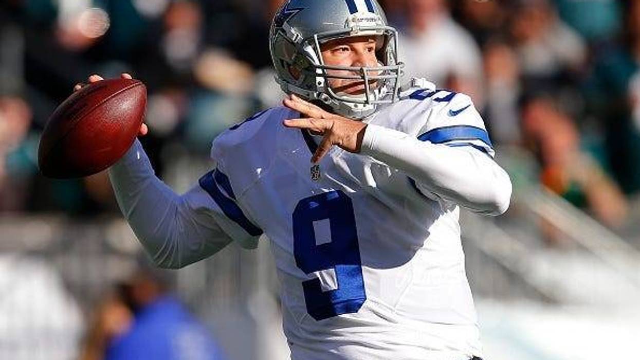 Quarterback Tony Romo #9 of the Dallas Cowboys attempts a pass against the Philadelphia Eagles during the second quarter of a game at Lincoln Financial Field on January 1, 2017 in Philadelphia, Pennsylvania.