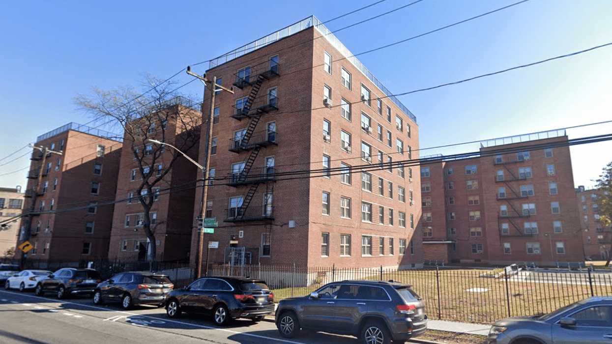 Queens apartment complex where Manuel Villar stabbed his wife to death